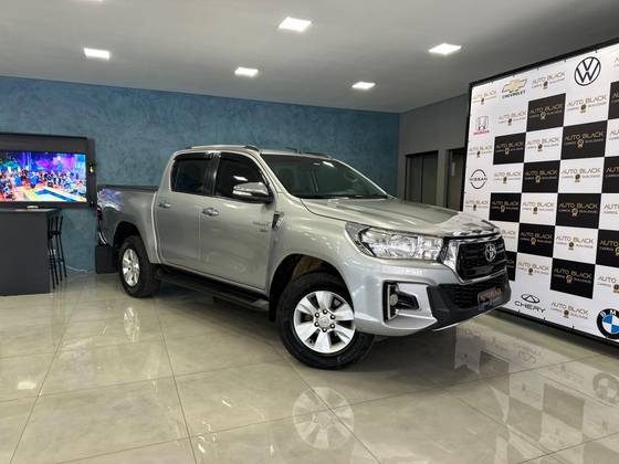 TOYOTA HILUX 2.7 SRV 4X2 CD 16V FLEX 4P AUTOMÁTICO